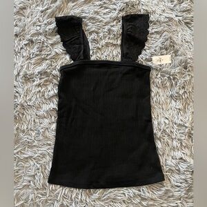 NWT GAP Womens Ribbed Flutter Tank Top in black color